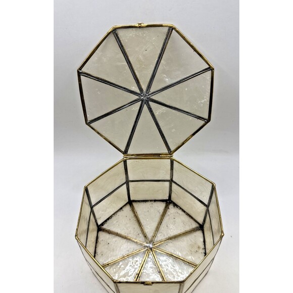 Vintage Capiz Shell Jewelry Trinket Box Brass trim octagon 8 sides 3.75 x 5.75 - Picture 3 of 4